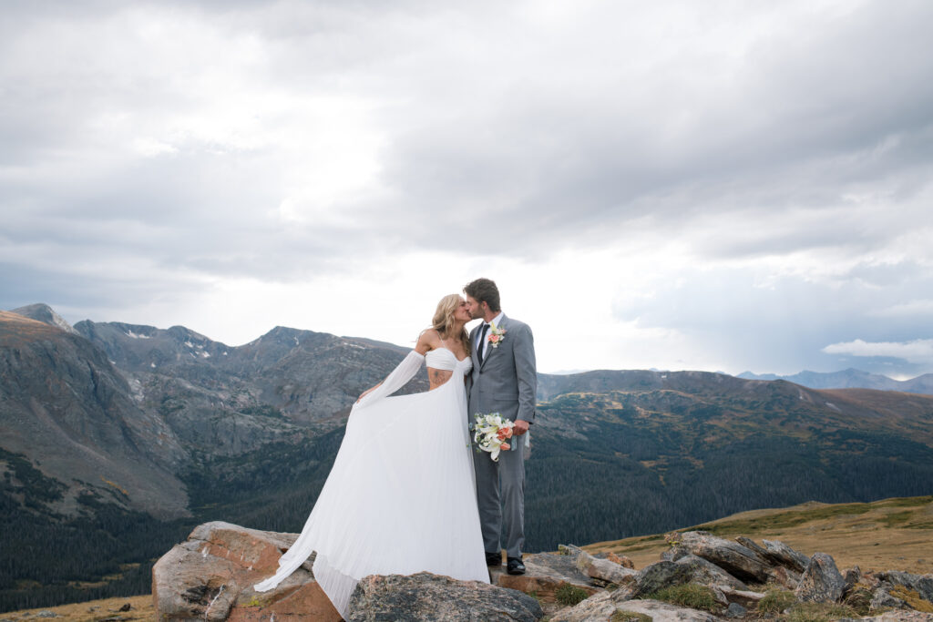 The Roam Photography Retreat elopement shoot in Rocky Mountain National Park