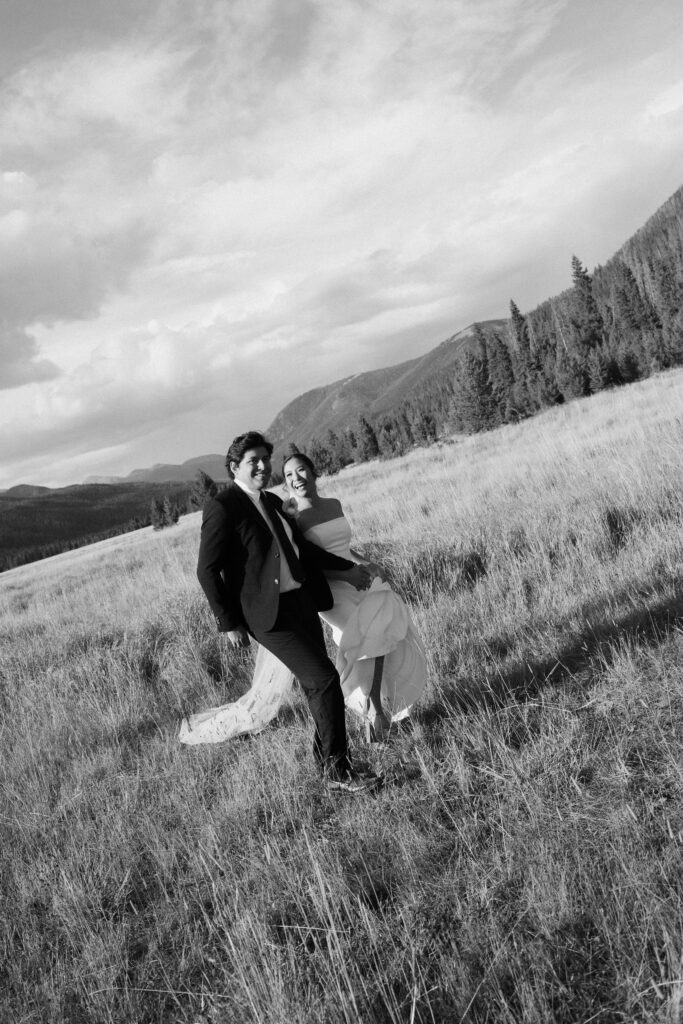 The Roam Photography Retreat micro wedding in Rocky Mountain National Park, Colorado