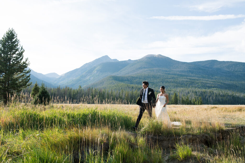 The Roam Photography Retreat micro wedding in Rocky Mountain National Park, Colorado