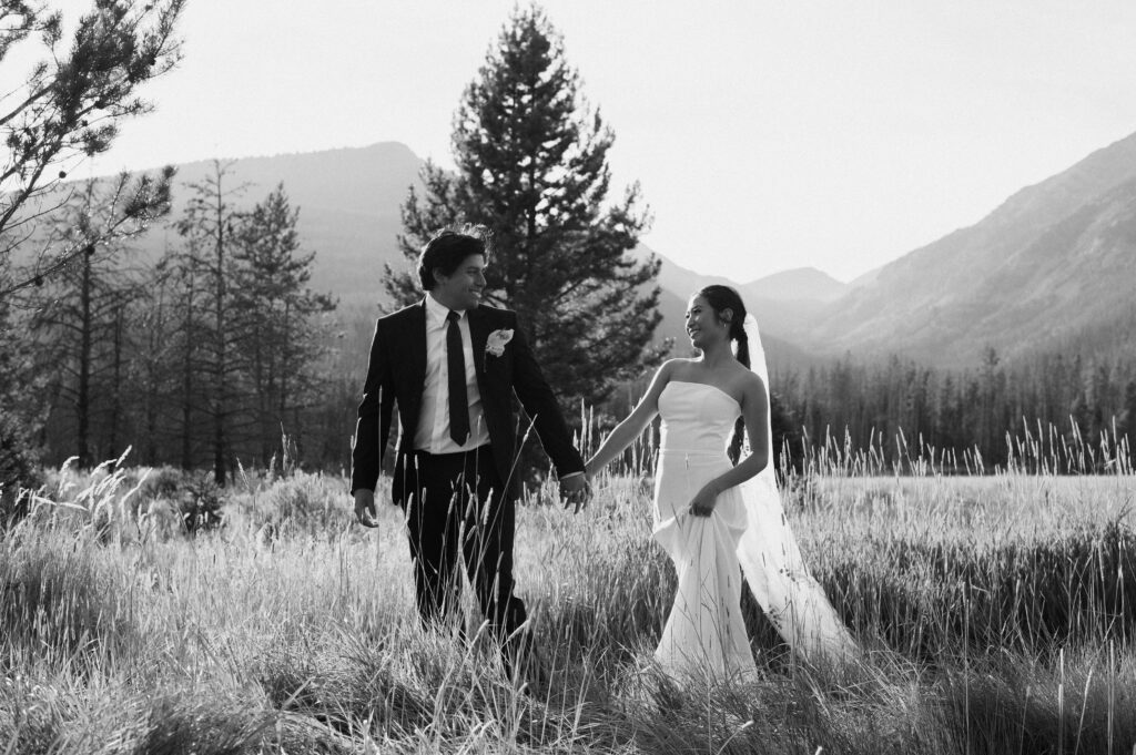 The Roam Photography Retreat micro wedding in Rocky Mountain National Park, Colorado