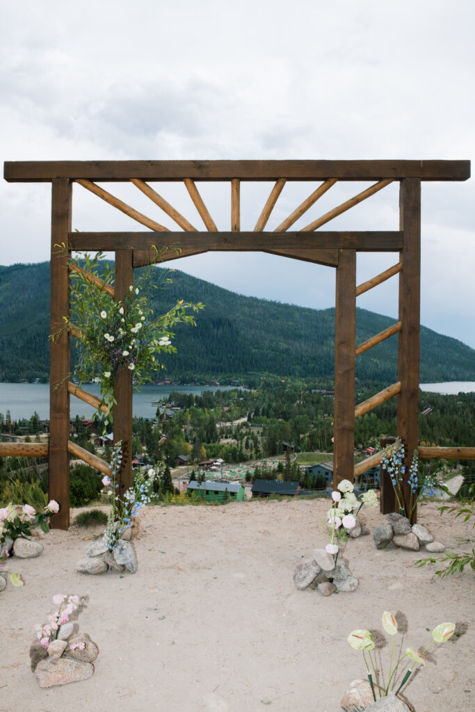 The Roam Photography Retreat micro wedding in Grand Lake, Colorado